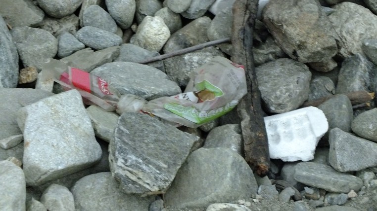 trash camping litter 4
